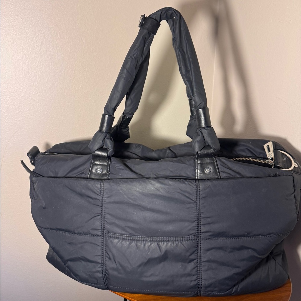Lululemon Bon Voyage Duffel Bag - Picture 7 of 11